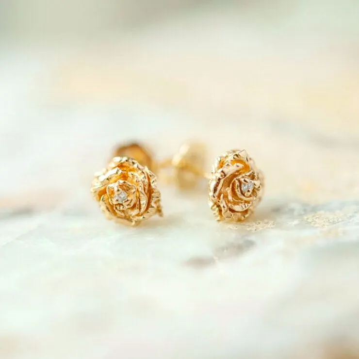 Pearl Dewdrop Rose Stud