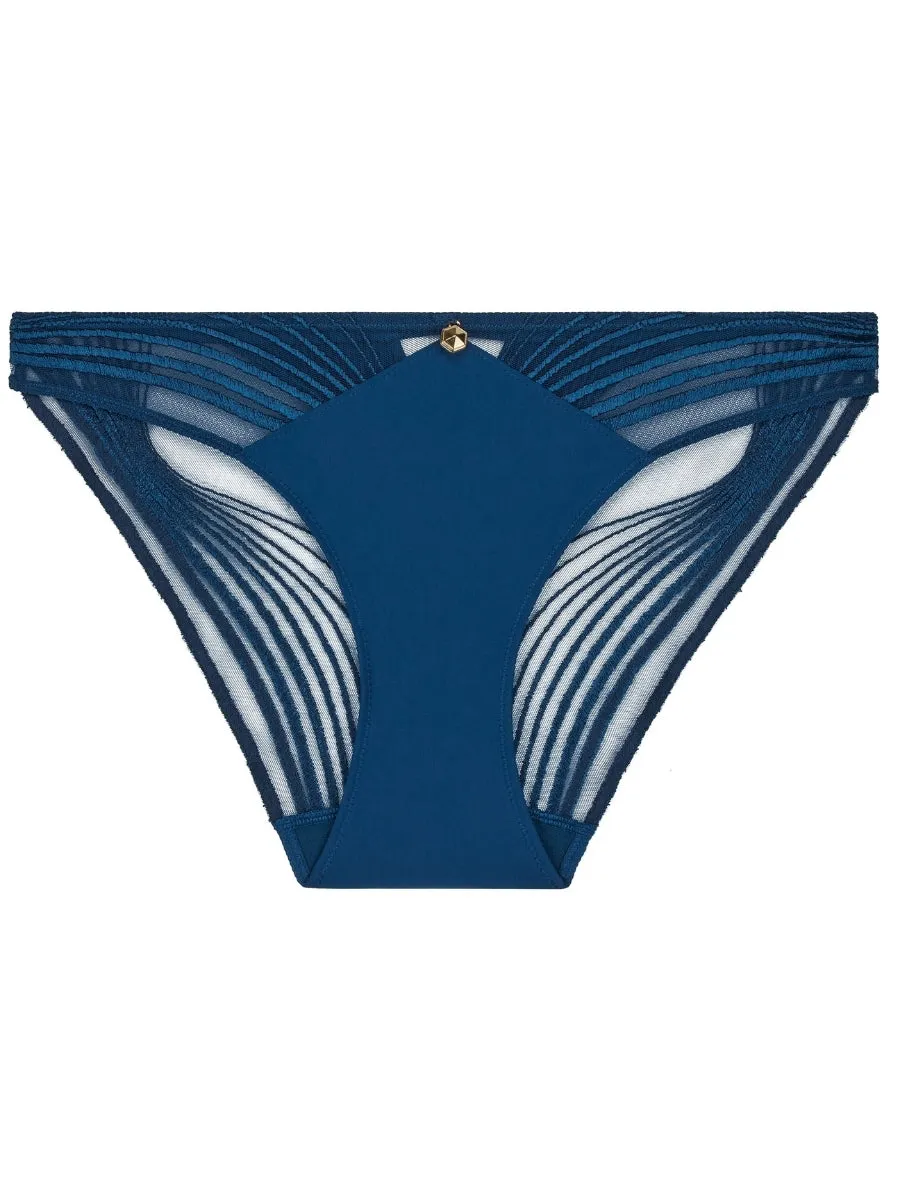 Sumptuous Waves Italian Brief