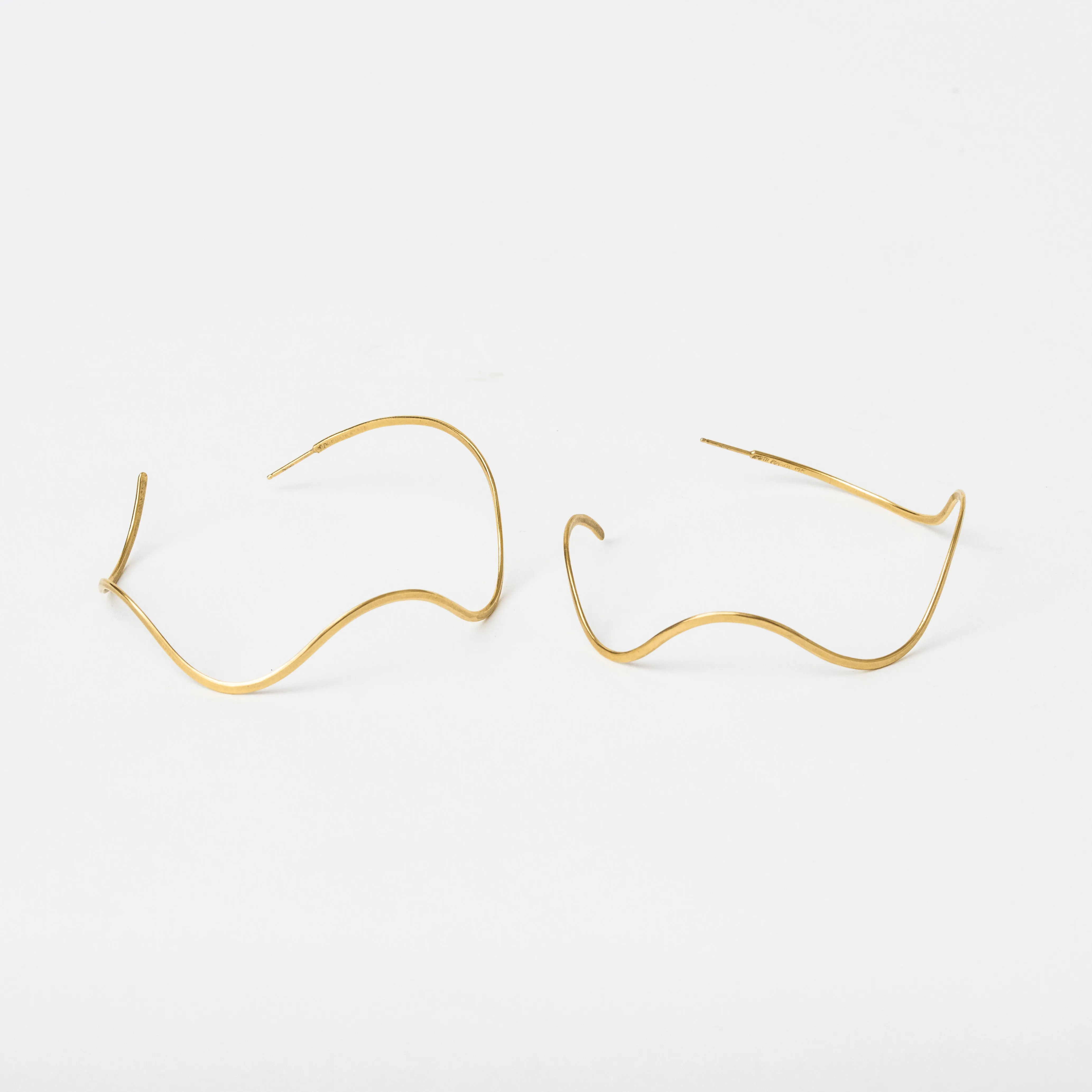 Wave Hoops, 19K Gold