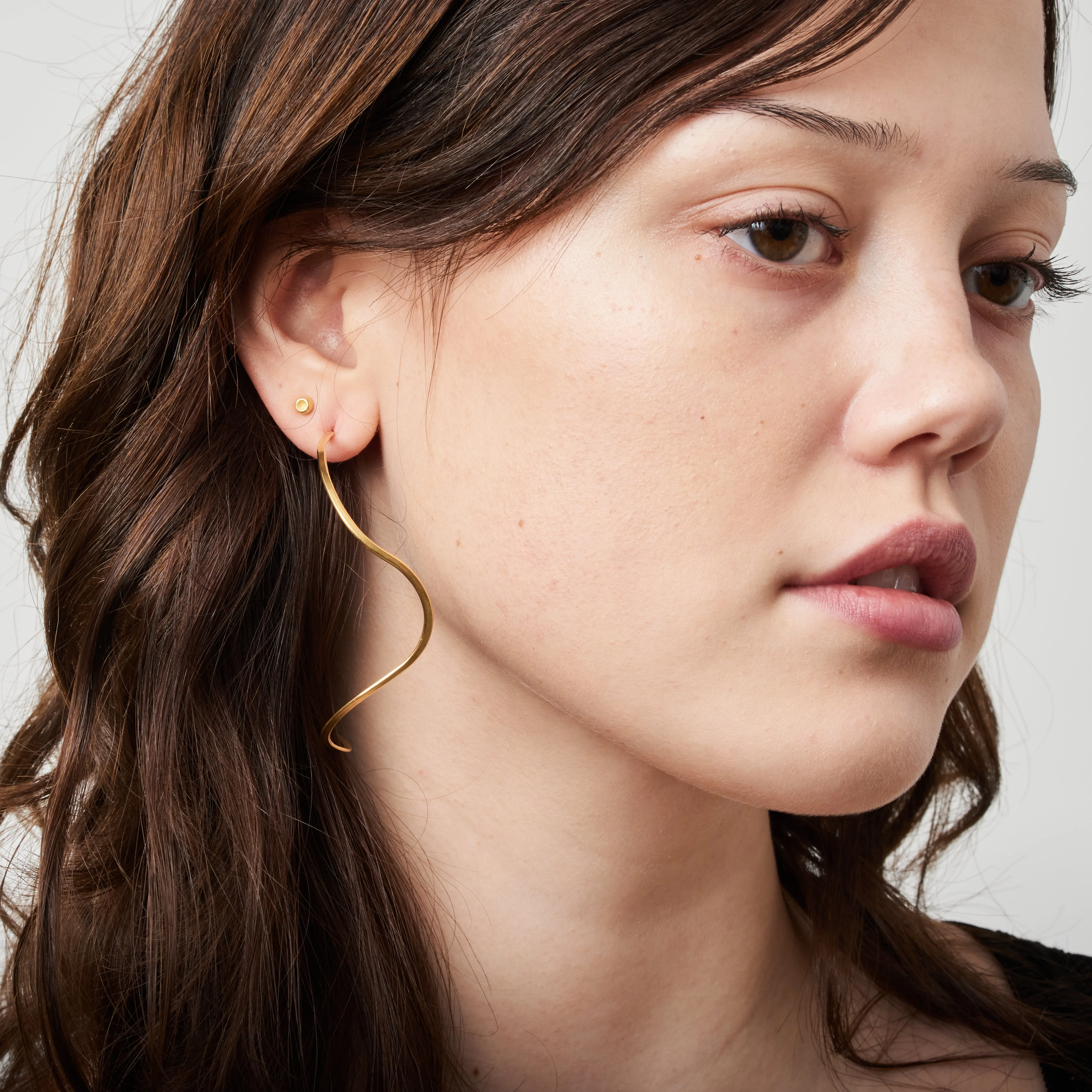 Wave Hoops, 19K Gold